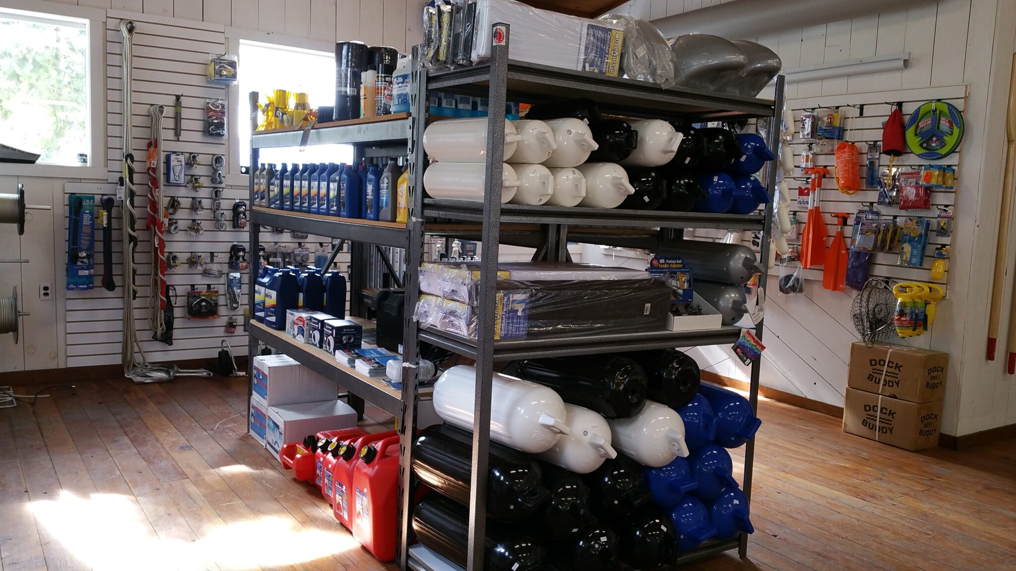 Store Shuswap Marina